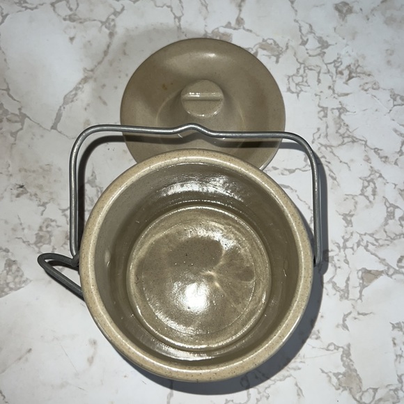 Vintage United States of America Cheese Crock with Lid and Metal Handle - Picture 4 of 16